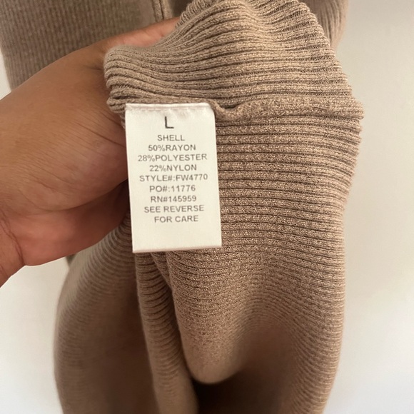 Tan Mock Neck Ribbed Bodycon Dress🐻 - Picture 4 of 4